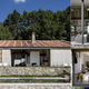 Illustration for article titled An Abandoned Stable-Turned-Villa That Lives Off the Land